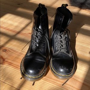Dr. Martens AirWair 1460 Smooth Leather 8 Eye Boot